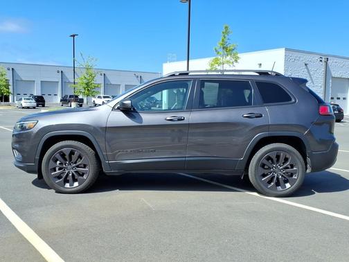 Granite Crystal Metallic Clearcoat 2021 Jeep Cherokee 80th Anniversary FWD
