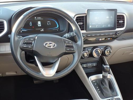 2025 Hyundai VENUE SEL