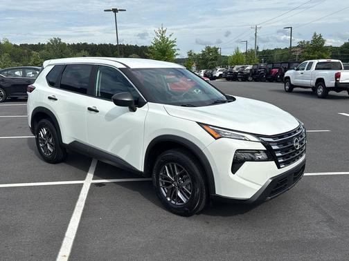 Glacier White 2025 Nissan Rogue S