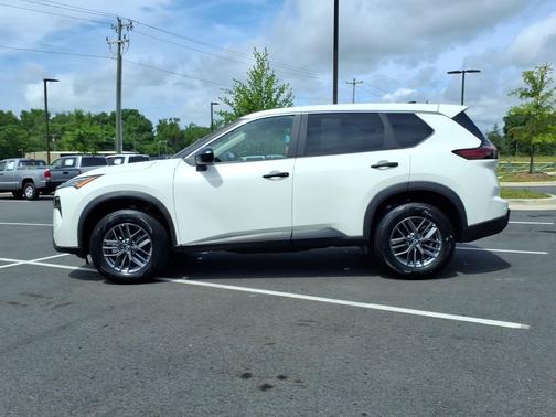 Glacier White 2025 Nissan Rogue S