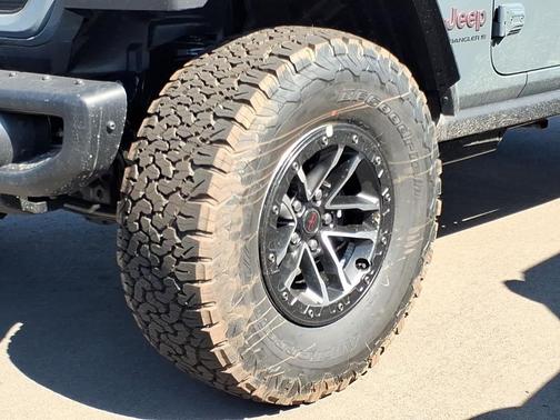 Anvil Clearcoat 2026 Jeep Wrangler Rubicon