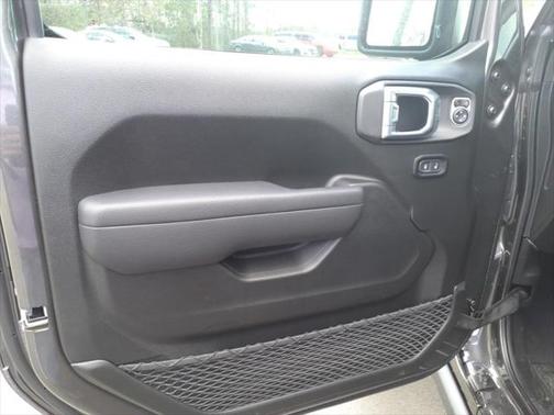 2025 Jeep Gladiator Nighthawk