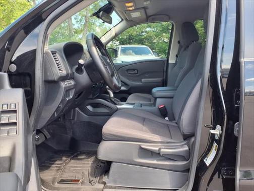 2022 Nissan Frontier S