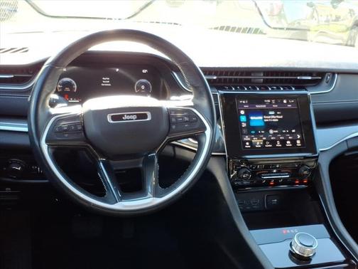 2022 Jeep Grand Cherokee Laredo