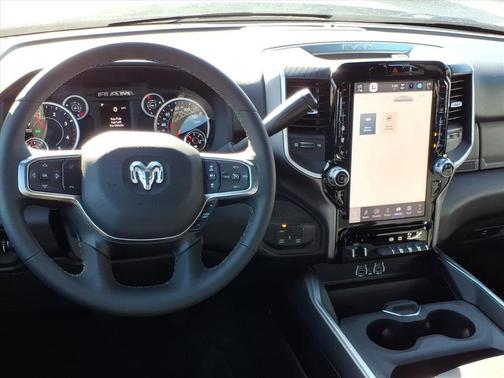 2025 RAM 2500 Big Horn Crew Cab 4x4 6'4' Box