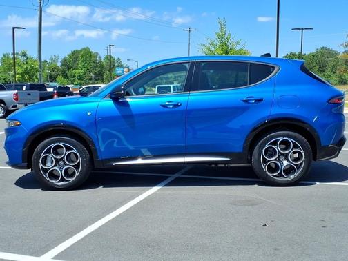 Misano Blue Metallic 2024 Alfa Romeo Tonale Ti EAWD