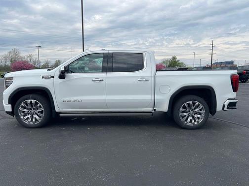 Summit White 2024 GMC Sierra 1500 Denali