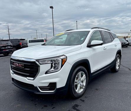 Summit White 2023 GMC Terrain SLE
