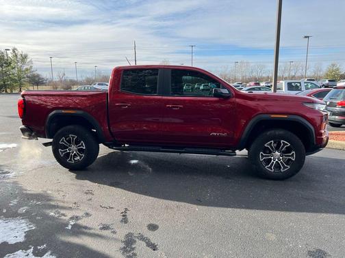 2024 GMC Canyon AT4