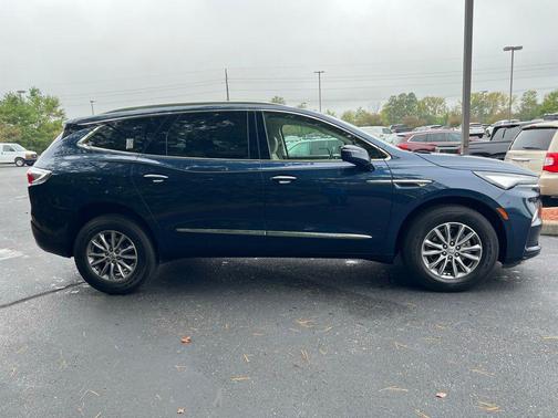 2023 Buick Enclave Essence FWD