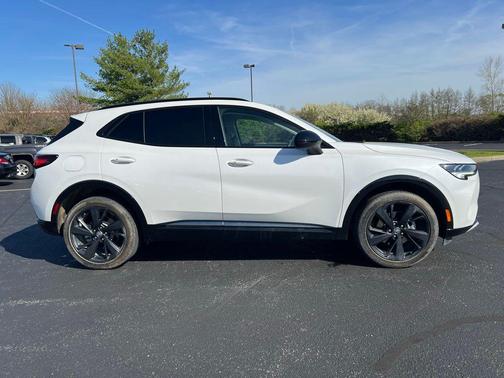 White Frost Tricoat 2023 Buick Envision Essence AWD