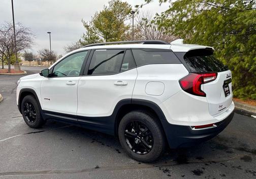 2022 GMC Terrain AWD AT4
