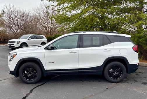 2022 GMC Terrain AWD AT4