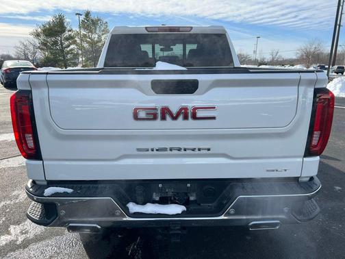 2022 GMC Sierra 1500 SLT