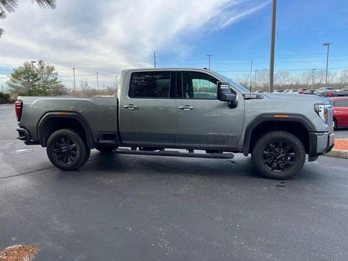 2025 GMC Sierra 2500 AT4