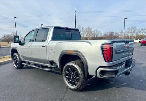 2025 GMC Sierra 2500 AT4