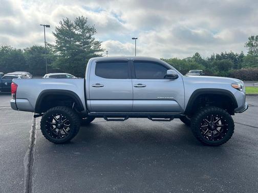Silver Sky Metallic 2017 Toyota Tacoma TRD Off Road