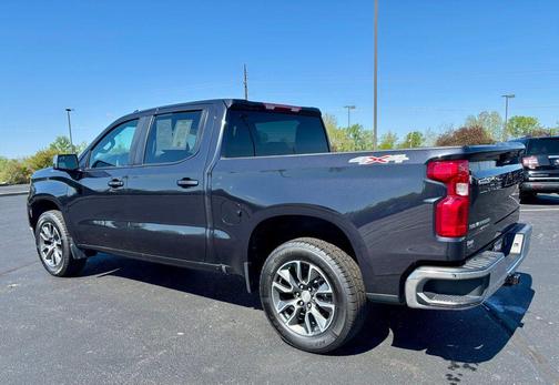 Dark Ash Metallic 2023 Chevrolet Silverado 1500 LT