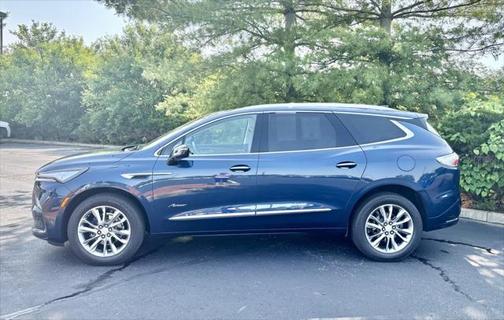 2022 Buick Enclave AWD Avenir
