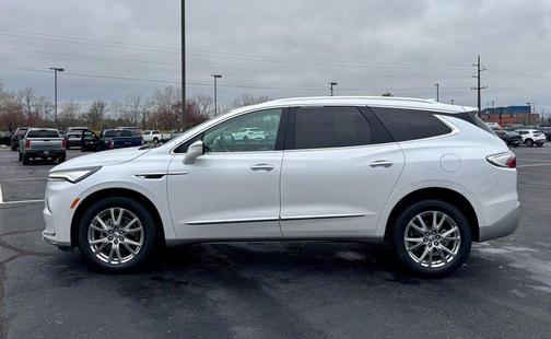 2023 Buick Enclave Essence FWD