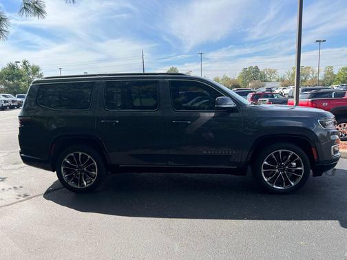 2022 Jeep Wagoneer Series III 4x4