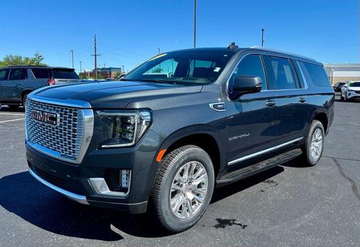 Hunter Metallic 2021 GMC Yukon XL Denali