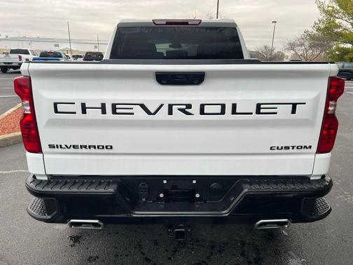 2023 Chevrolet Silverado 1500 Custom Trail Boss