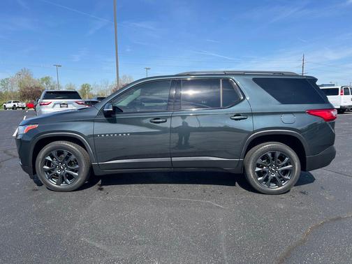 Graphite Metallic 2020 Chevrolet Traverse RS