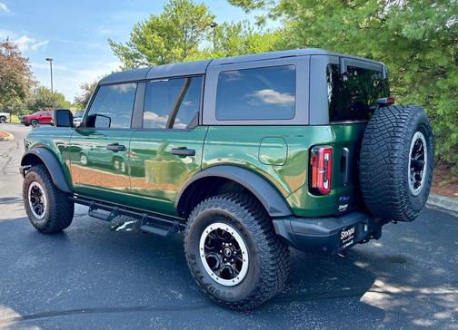 Eruption Green Metallic 2024 Ford Bronco Badlands