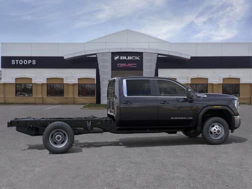 2025 GMC Sierra 3500 Base