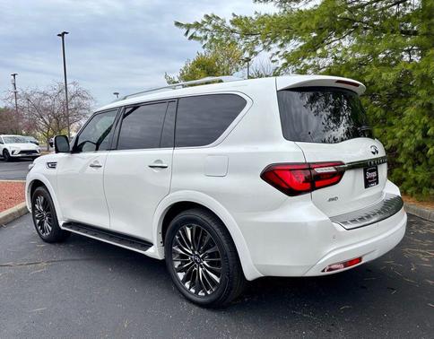 2023 INFINITI QX80 SENSORY AWD
