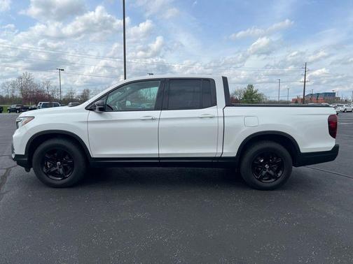 2023 Honda Ridgeline Black