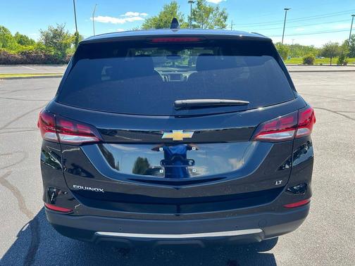 Mosaic Black Metallic 2024 Chevrolet Equinox 1LT