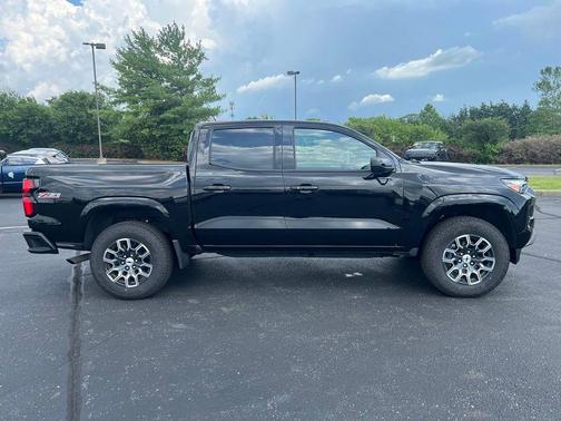 Black 2026 Chevrolet Colorado Z71