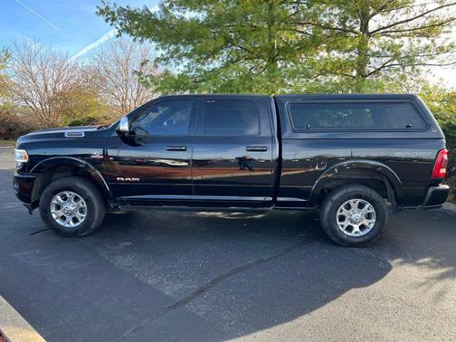 2020 RAM 2500 Laramie Crew Cab 4X4 6'4' Box