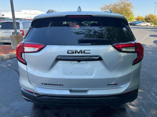 2022 GMC Terrain SLT