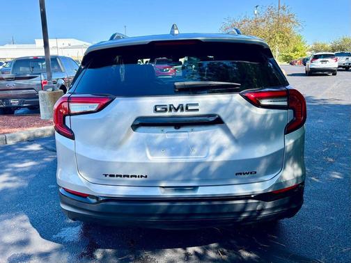 2022 GMC Terrain SLT