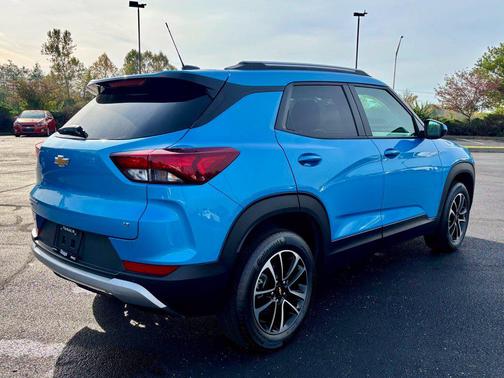 Marina Blue Metallic 2026 Chevrolet Trailblazer LT