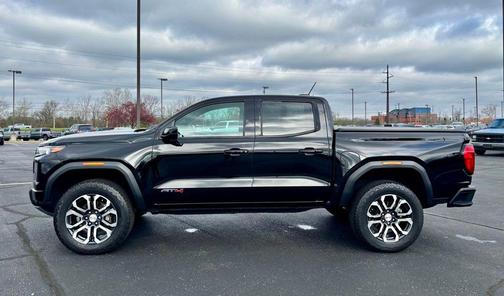 Onyx Black 2023 GMC Canyon AT4