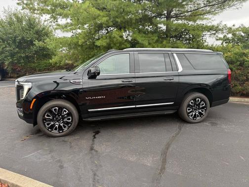 2025 GMC Yukon XL 4WD Elevation
