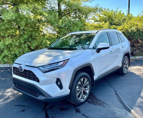 2024 Toyota RAV4 Hybrid XLE Premium