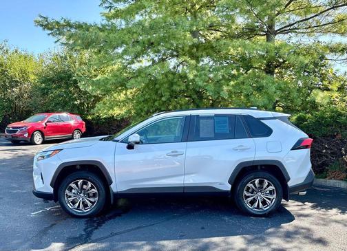 2024 Toyota RAV4 Hybrid XLE Premium