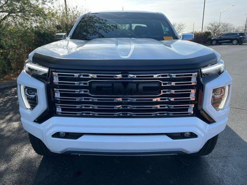 2025 GMC Canyon Denali