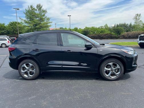 Agate Black Metallic 2024 Ford Escape ST-Line