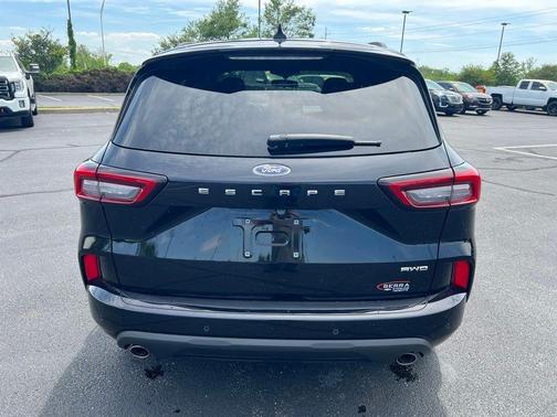 Agate Black Metallic 2024 Ford Escape ST-Line