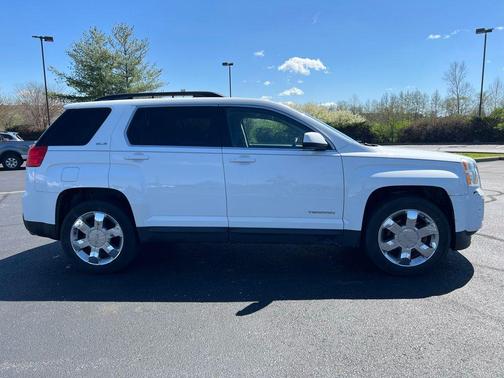 Olympic White 2011 GMC Terrain SLE-2