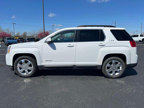 Olympic White 2011 GMC Terrain SLE-2