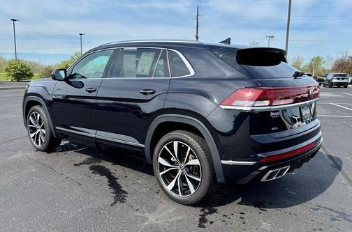 Deep Black 2025 Volkswagen Atlas Cross Sport 2.0T SEL Premium