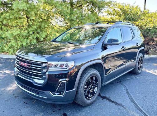2023 GMC Acadia AWD AT4