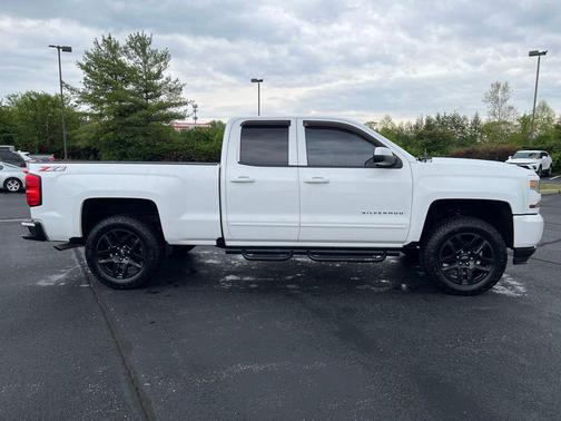 Summit White 2019 Chevrolet Silverado 1500 2LT